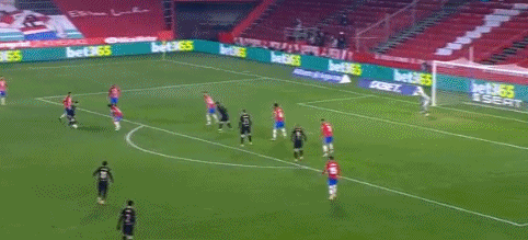 皇马门将神扑挽救球队