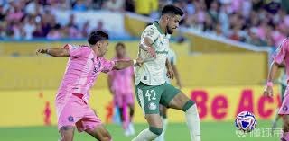 被“骗”了！威姆斯在西热力江忽悠下，吃下了从未吃过的中国美食＂